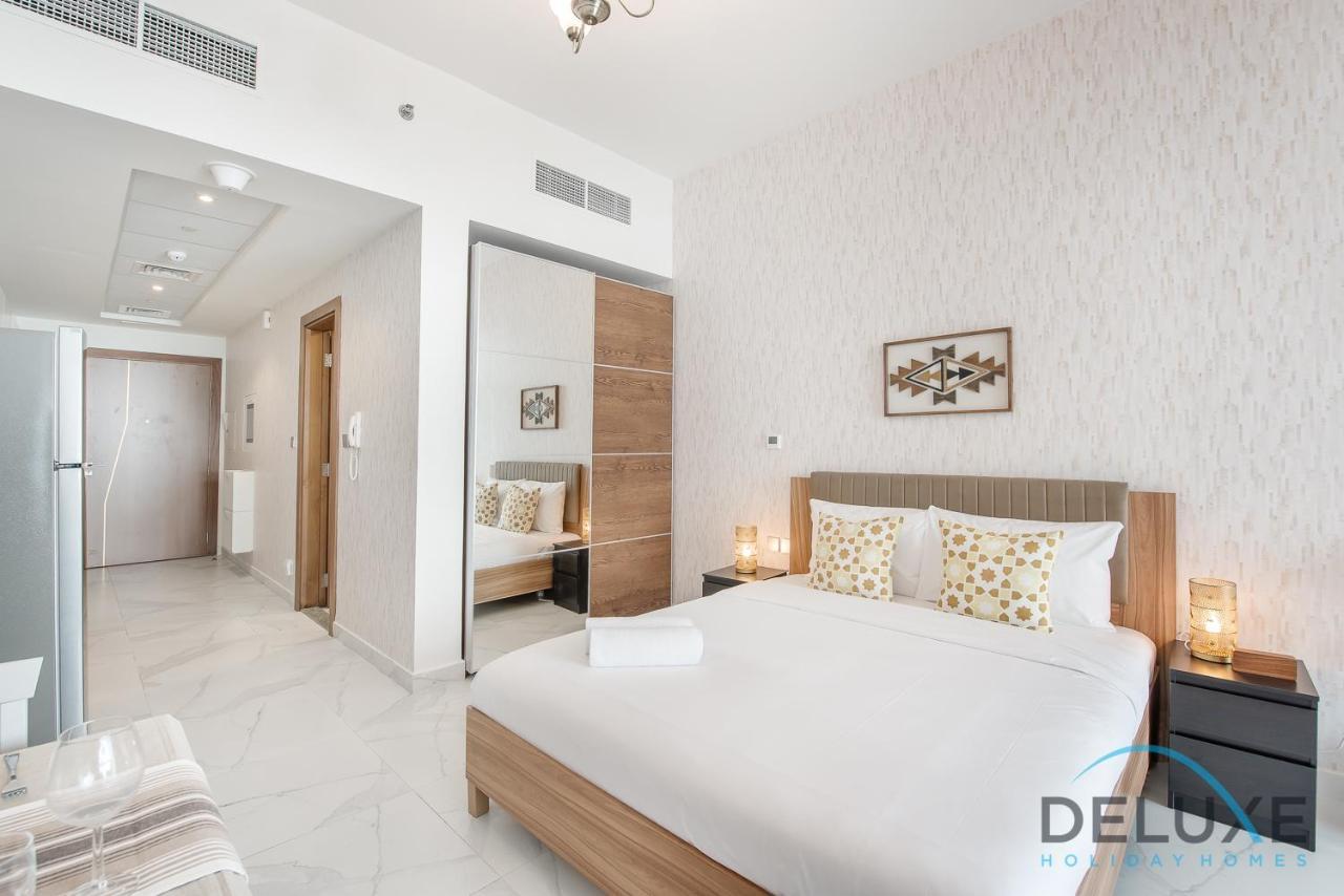 Intimate Studio At Millennium Binghatti Residence Business Bay By Deluxe Holiday Homes Dubai Dış mekan fotoğraf