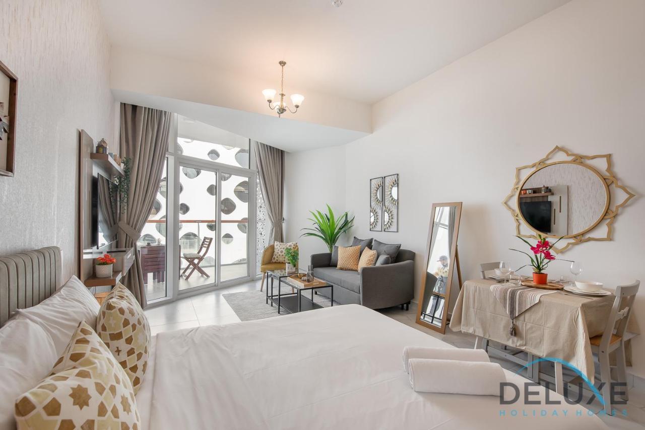 Intimate Studio At Millennium Binghatti Residence Business Bay By Deluxe Holiday Homes Dubai Dış mekan fotoğraf